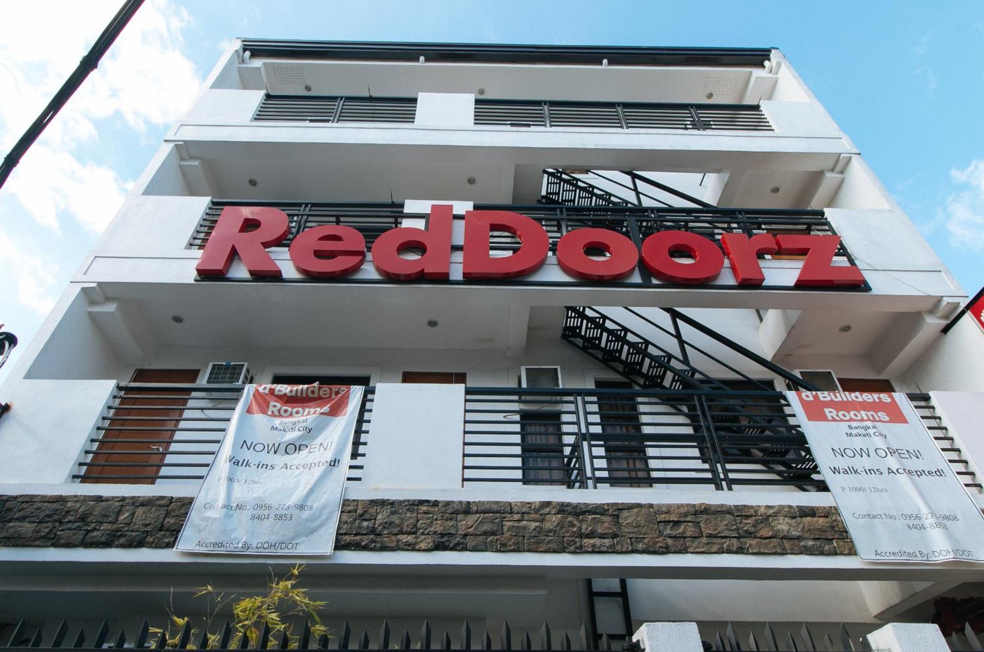Hotel RedDoorz @ DBuilders Bangkal Makati Makati City Exterior foto